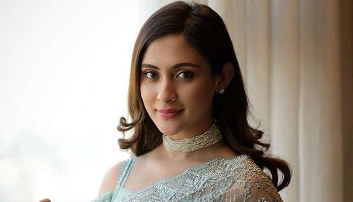 আত্মসমর্পণ করে জামিন আবেদন মেহজাবীন চৌধুরীর