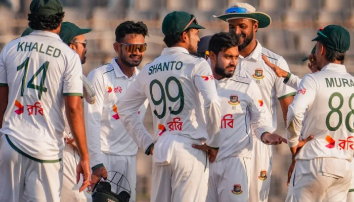 বল হাতেও বাংলাদেশের দাপট