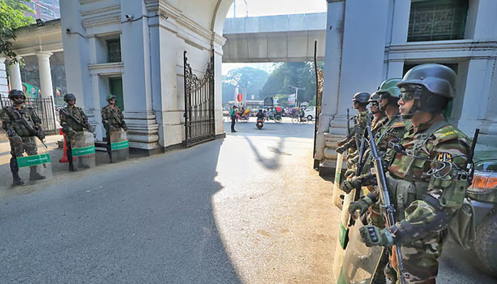 সেনা কর্মকর্তাদের ট্রাইব্যুনালে আনা উপলক্ষে ব্যাপক নিরাপত্তা