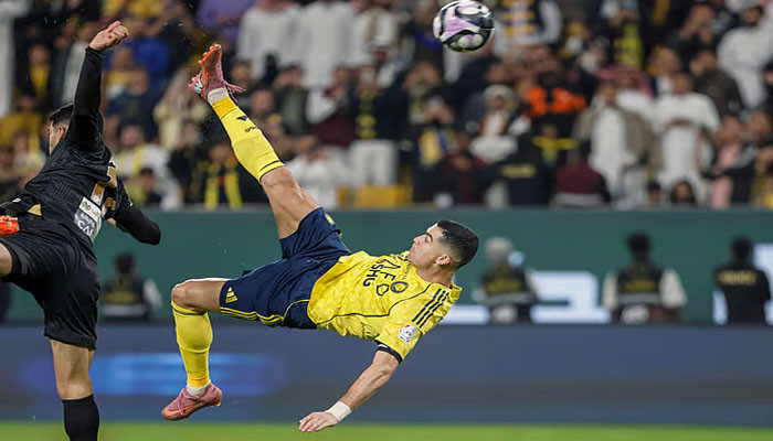 বাইসাইকেল কিকে রোনালদোর অবিশ্বাস্য গোল