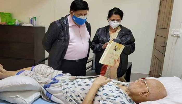 হাসপাতালে বই ও পত্রিকা পড়তে চেয়েছেন সাবেক অর্থমন্ত্রী মুহিত