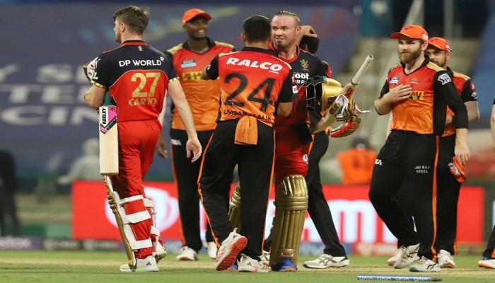 কঠিন লড়াইয়ে হায়দরাবাদের কাছে হার ব্যাঙ্গালুরের