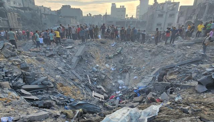 গাজায় শরণার্থী শিবিরে ইসরায়েলি হামলা, নিহত ৩৩