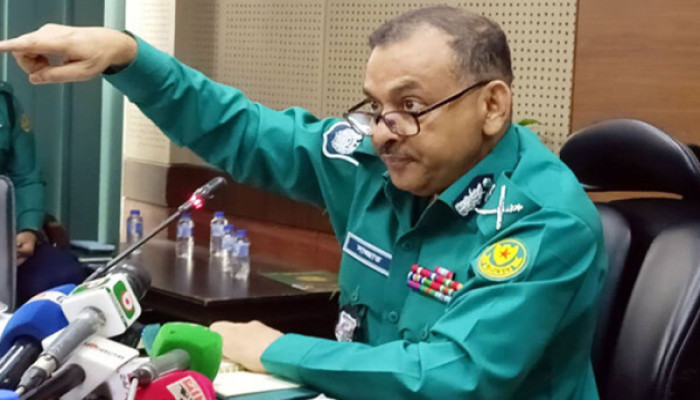 মামলা না নিলে ওসিকে ১ মিনিটে সাসপেন্ড করব : কমিশনার