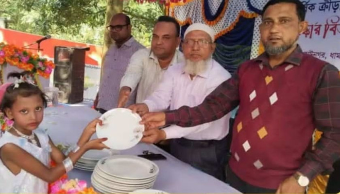 নওগাঁর ধামইরহাটে হাটনগর ব্র্যাক প্রাথমিক বিদ্যালয়ের বার্ষিক ক্রীড়া প্রতিযোগীতা পুরস্কার বিতরন ও সাংস্কৃতিক অনুষ্ঠান অনুষ্ঠিত