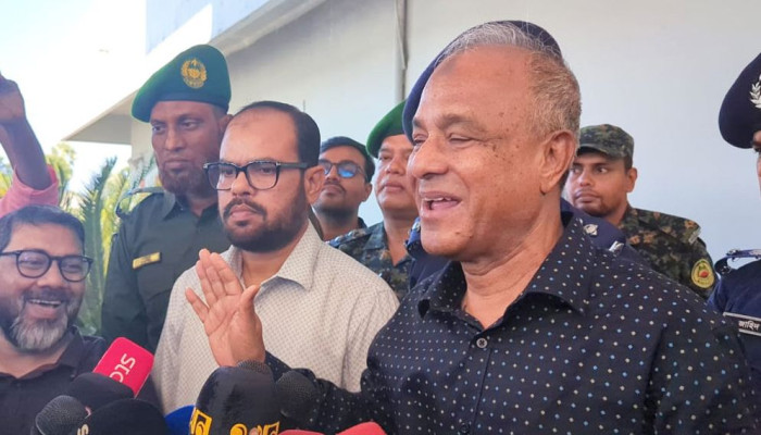 মাঠে থাকবে ৯ দিনের বিশেষ আইনশৃঙ্খলা বাহিনী: স্বরাষ্ট্র উপদেষ্টা