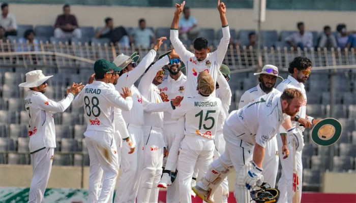 জয় থেকে ৪ উইকেট দূরে বাংলাদেশ