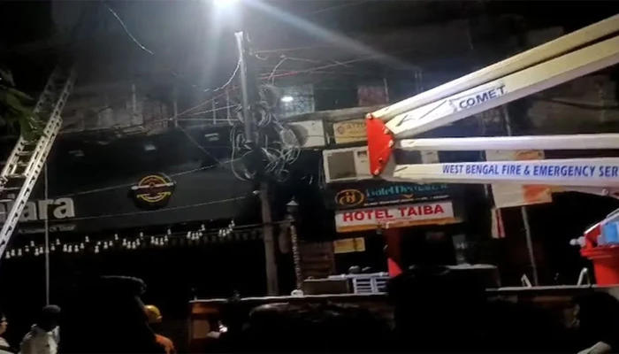 কলকাতার নিউ মার্কেটের হোটেলে ভয়াবহ অগ্নিকাণ্ড, নিহত ৯