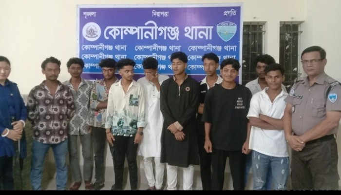 কিশোর গ্যাংবিরোধী অভিযানে আটক ১৭০